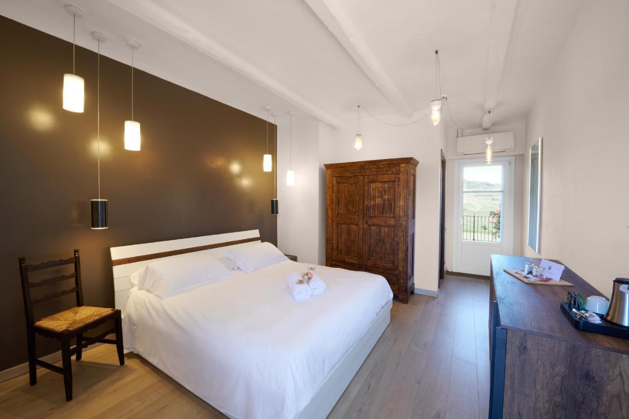 Monforte dʼAlba Agriturismo Cascina Sciulun מראה חיצוני תמונה